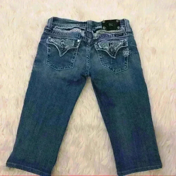 Miss Me Denim Women’s 28” Waist Shorts Pants - Picture 1 of 12